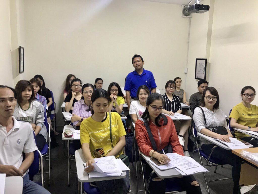 trung tâm dạy xuất nhập khẩu VinaTrain chi nhánh Hồ Chí Minh
