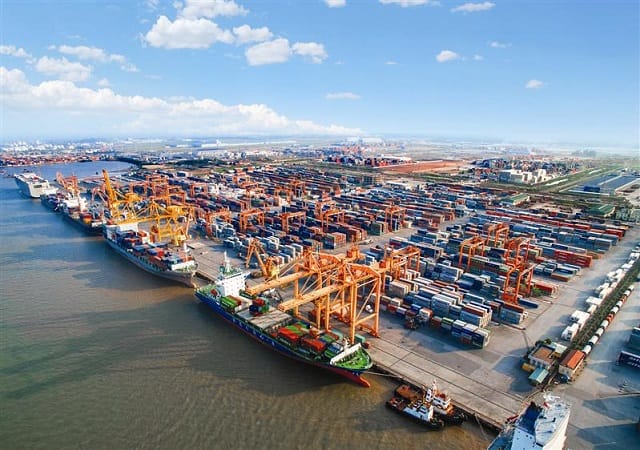 Xuất nhập khẩu chính ngạch qua đường biển chiếm tỉ trọng 60% giao dịch toàn ngành
