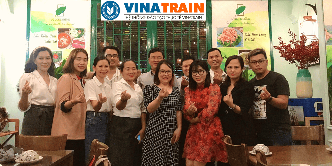Giảng viên đào tạo tại trung tâm VinaTrain chi nhánh Hồ Chí Minh