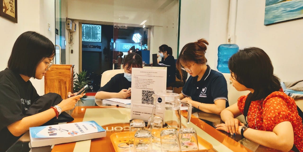 Hình ảnh học viên đăng ký khóa học tại VinaTrain chi nhánh Hồ Chí Minh