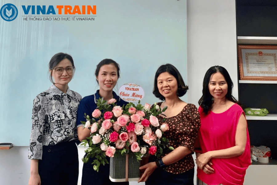 Vinatrain gửi điện và hoa đến cảm ơn Qúy công ty KVPC