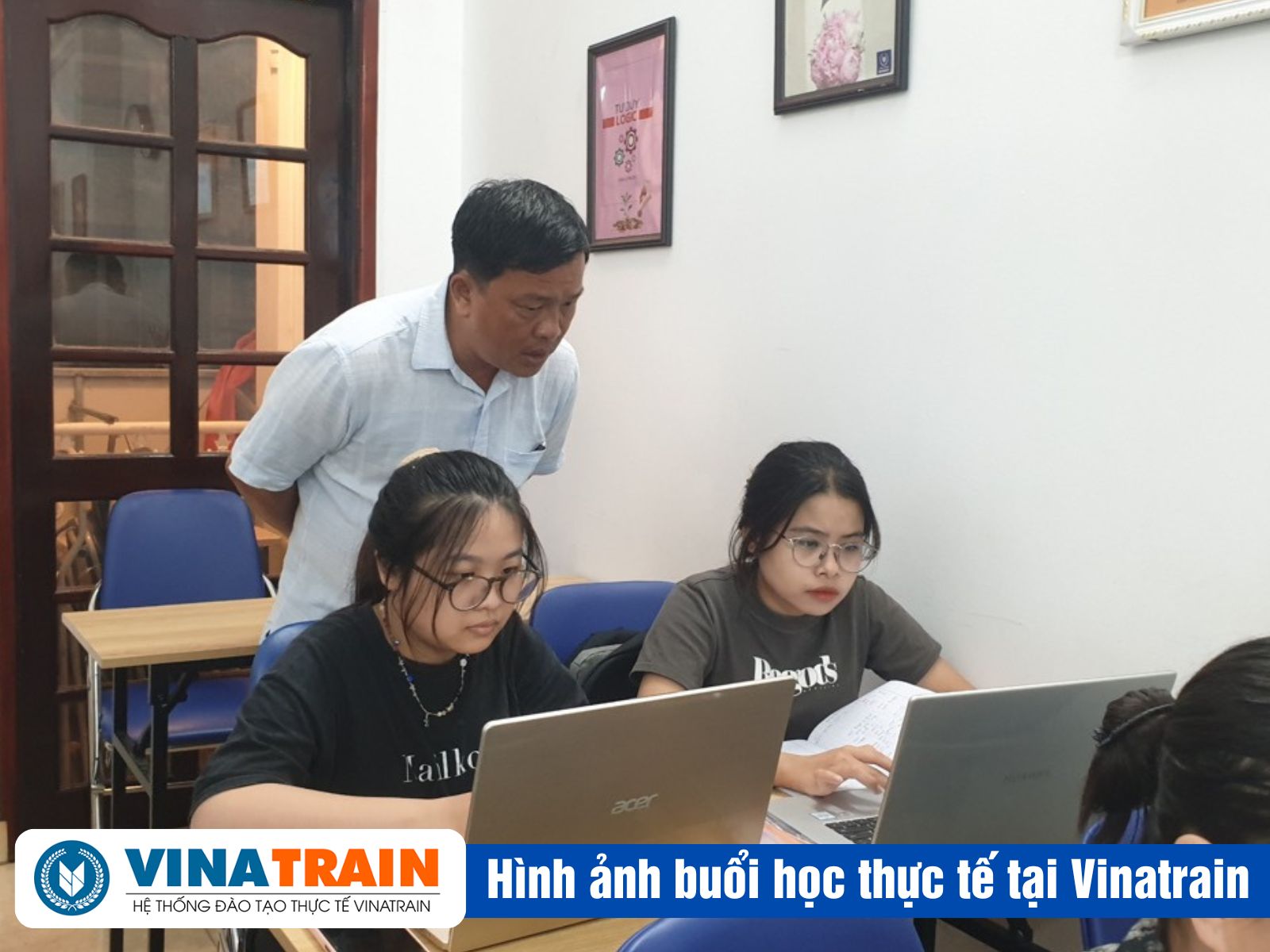 Học KHAI BÁO HẢI QUAN Ở Đâu TPHCM [ Học THỰC TẾ 100% ]