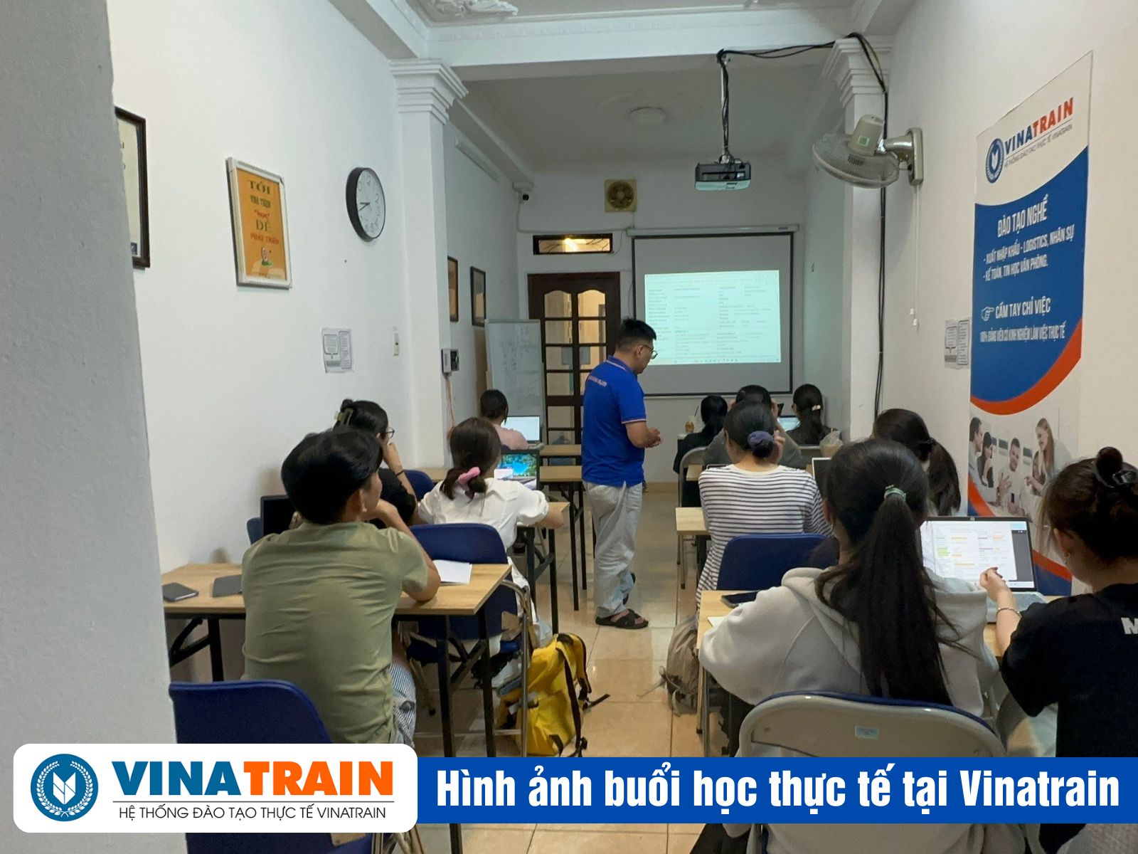 Học KHAI BÁO HẢI QUAN Ở Đâu TPHCM [ Học THỰC TẾ 100% ]