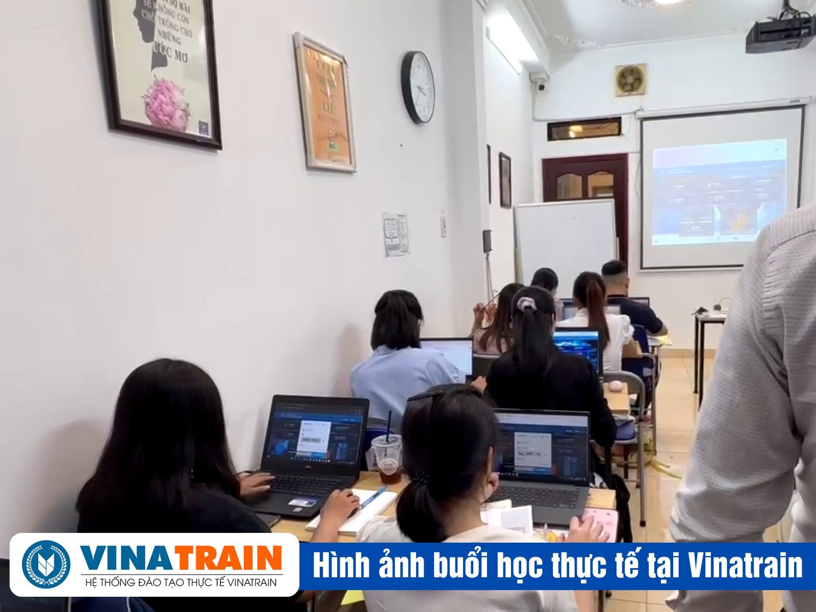 Trung Tâm Đào Tạo HÀNH CHÍNH NHÂN SỰ Tại HÀ NỘI [ Dạy THỰC TẾ 100% ]